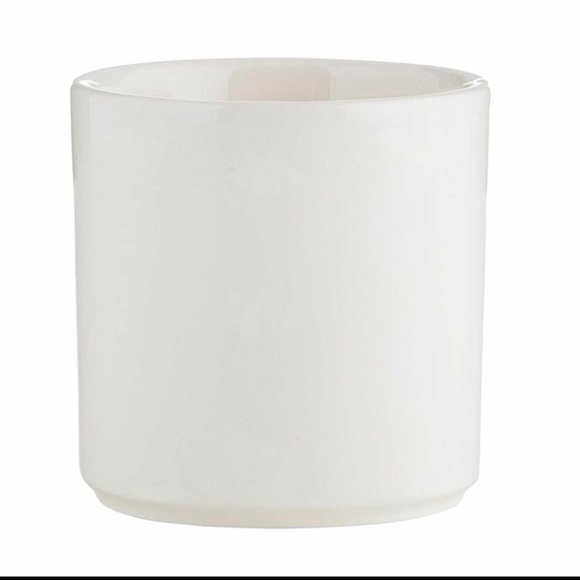 New washable paper mustard and ketchup party containers with ceramic inserts . - Picture 2 of 5